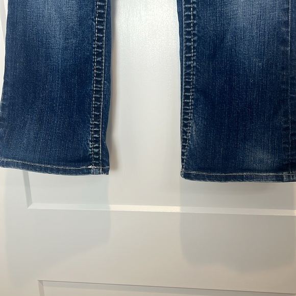 Kut from the Kloth Women's Flare Blue Jeans size 4. - Picture 3 of 12